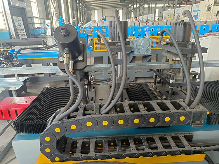 50 75 100 Automatic translation C U channel for ceiling drywall machine