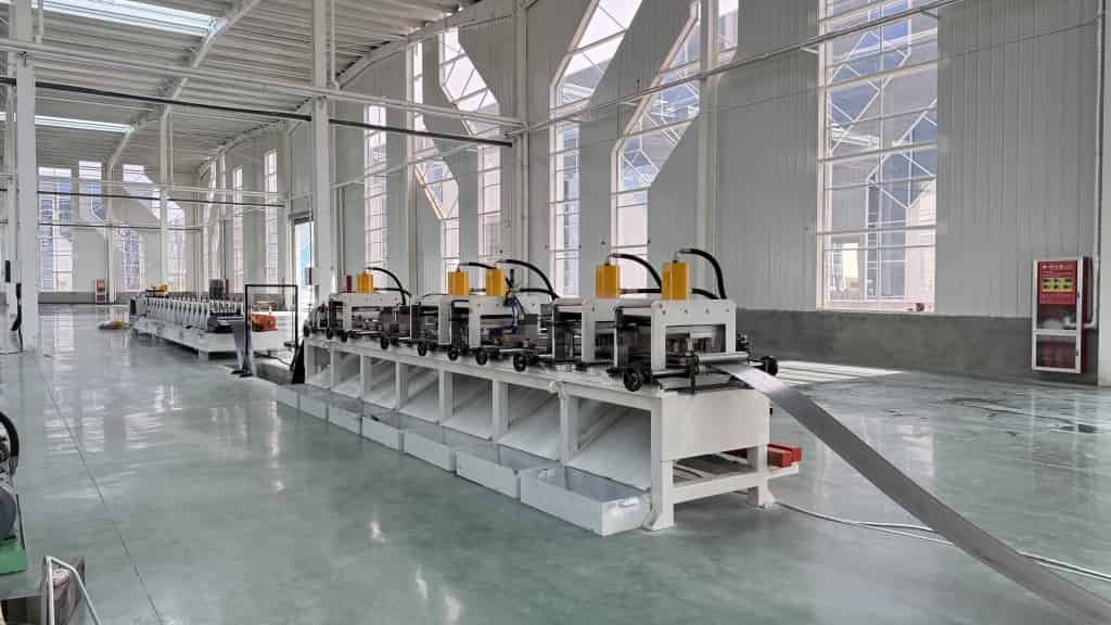 Caravan-Z-beam-profile-rolling-forming-machine-