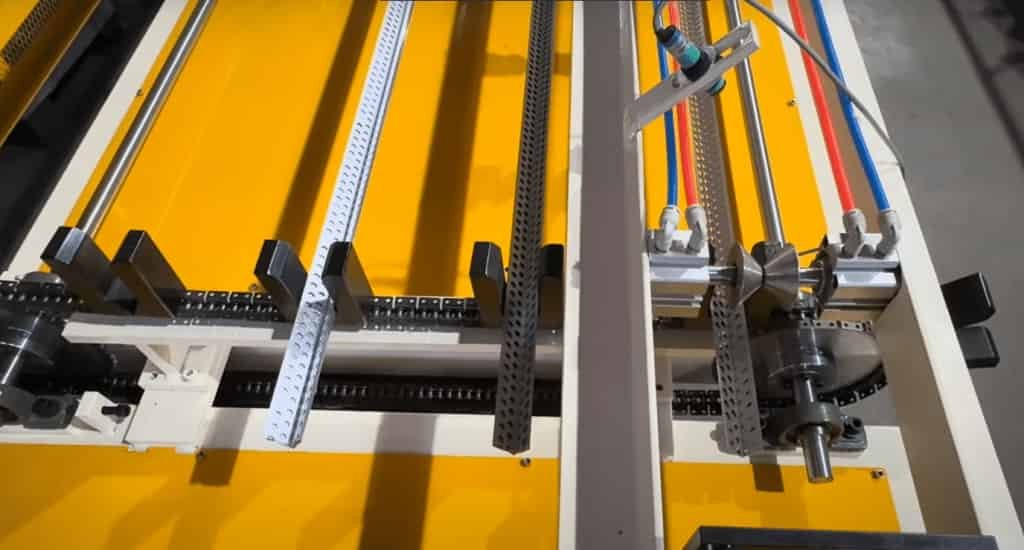 corner beads rolling forming machine